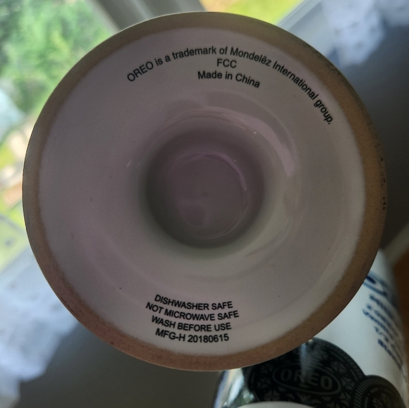 Oreo Milkshake Glass - Picture 6 of 6